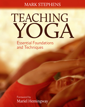 Teaching Yoga book cover