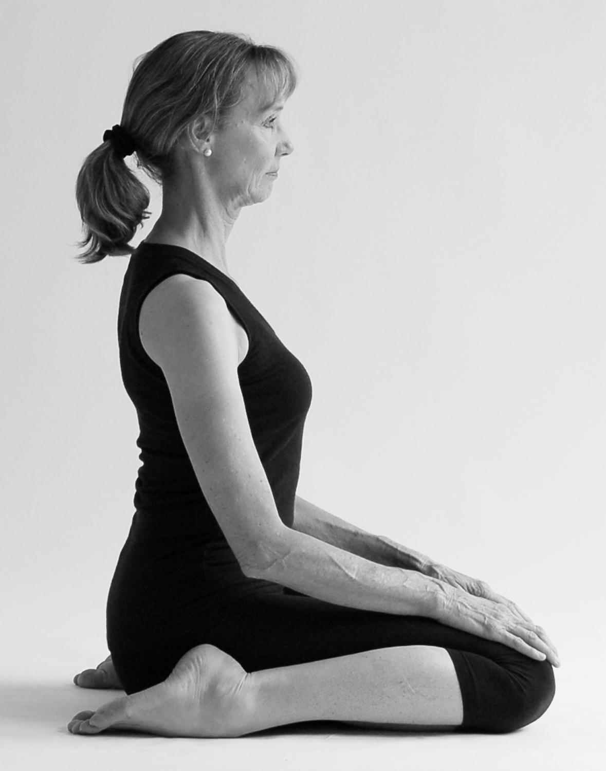 How to do Hero Pose, Virasana for beginners - Di Hickman