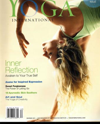 Yoga International Sum 2011 cover